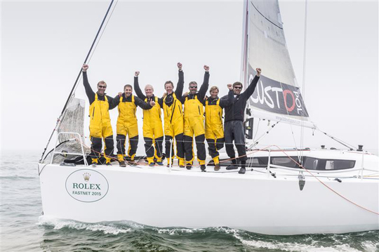 Gry Trentesaux and his crew on COURRIER DU LEON, FRA arriving in Pymouth