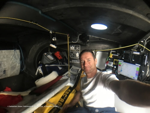 Onboard image bank while training for the Vendee globe of IMOCA Maitre COQ, skipper Jeremie Beyou (FRA), off Belle-lle, on september 23rd, 2016 - photo Eloi Stichelbaut / Maitre Coq / Vendee Globe